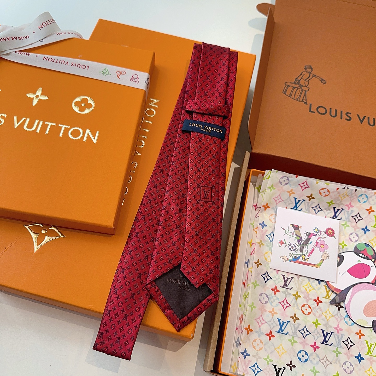 特价 LV老花领带 ，路易威登经典领带👔老花提花设计，男士必备单品超时尚！高端品质 版型面料都达到品牌标