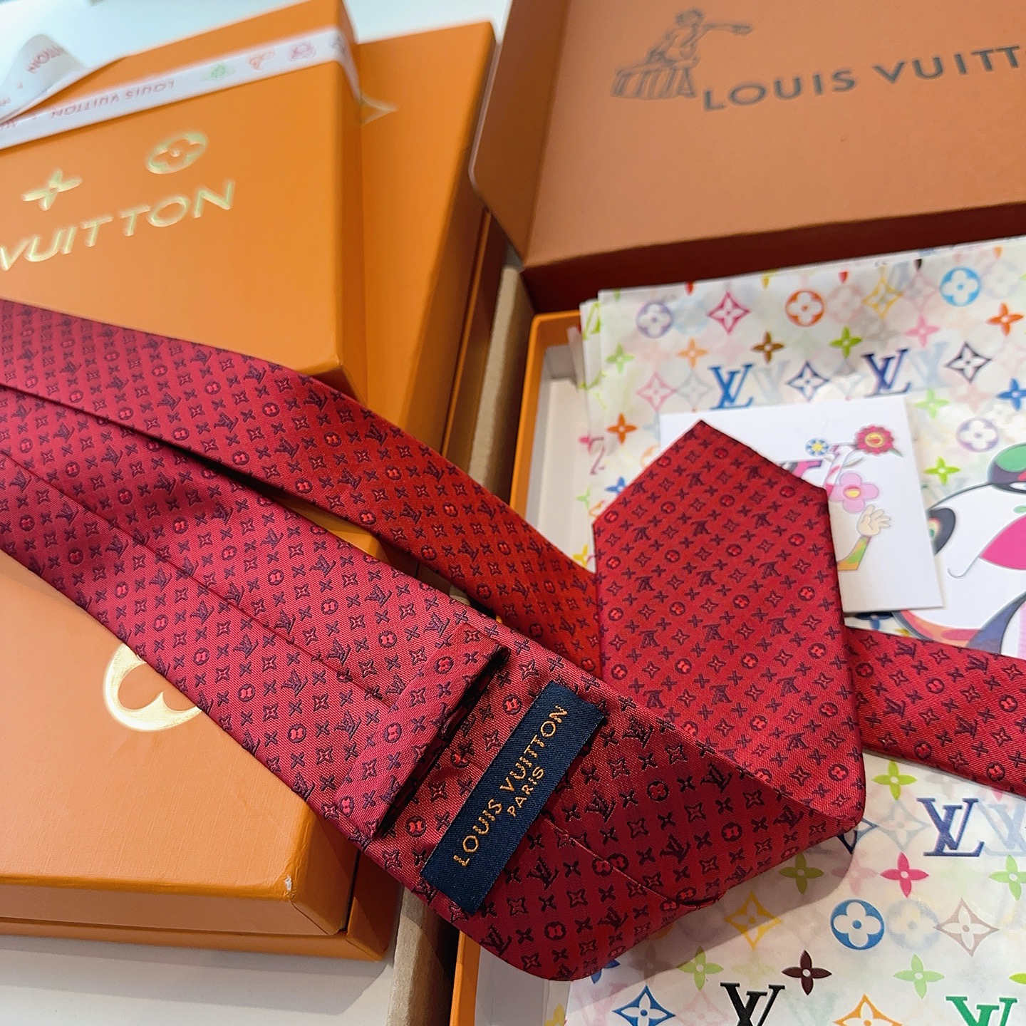 特价 LV老花领带 ，路易威登经典领带👔老花提花设计，男士必备单品超时尚！高端品质 版型面料都达到品牌标