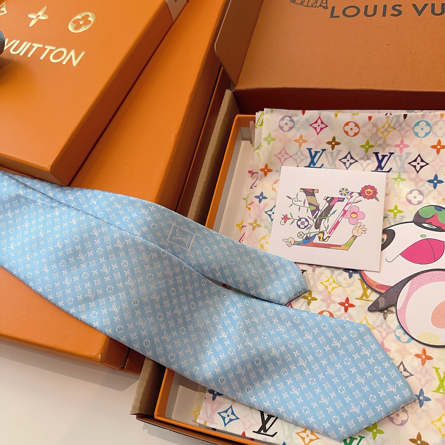 特价 LV老花领带 ，路易威登经典领带👔老花提花设计，男士必备单品超时尚！高端品质 版型面料都达到品牌标