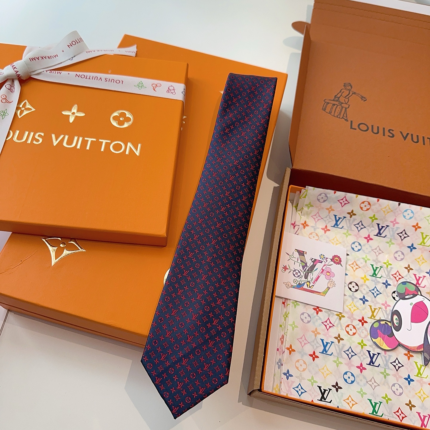 特价 LV老花领带 ，路易威登经典领带👔老花提花设计，男士必备单品超时尚！高端品质 版型面料都达到品牌标