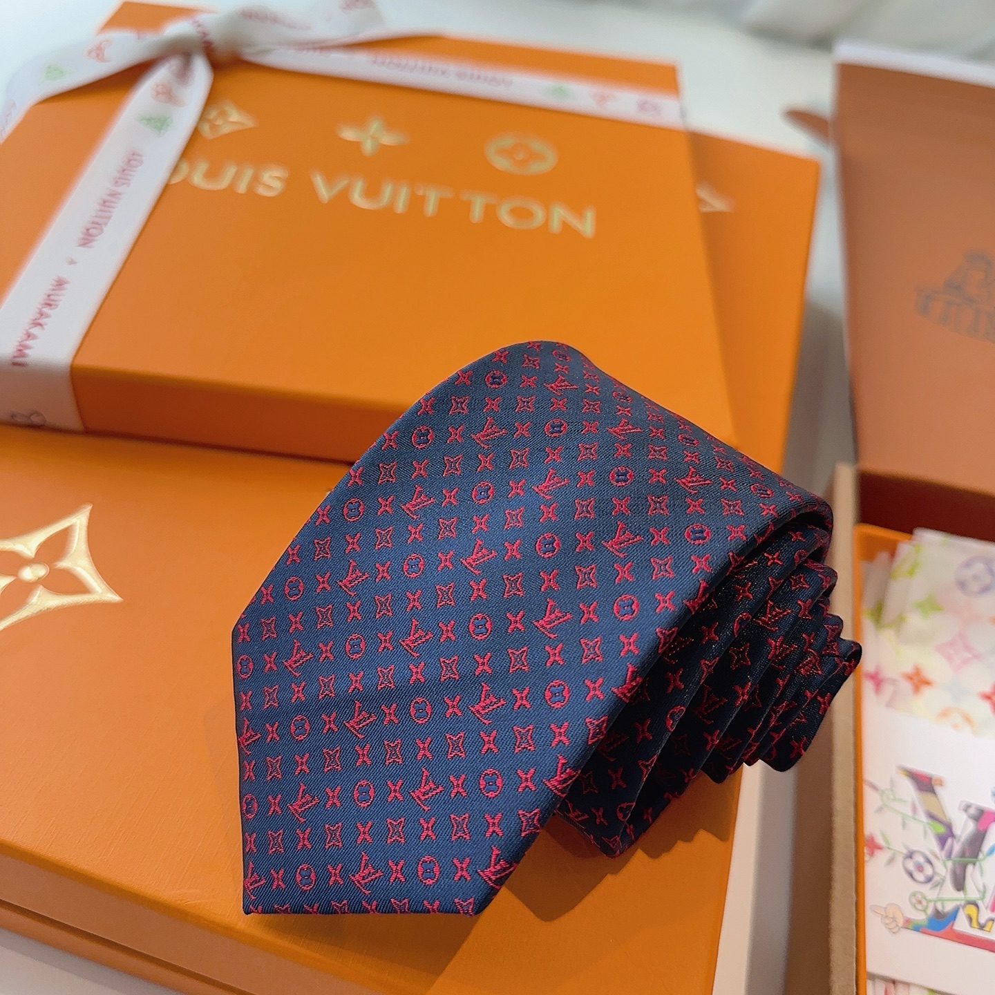 特价 LV老花领带 ，路易威登经典领带👔老花提花设计，男士必备单品超时尚！高端品质 版型面料都达到品牌标