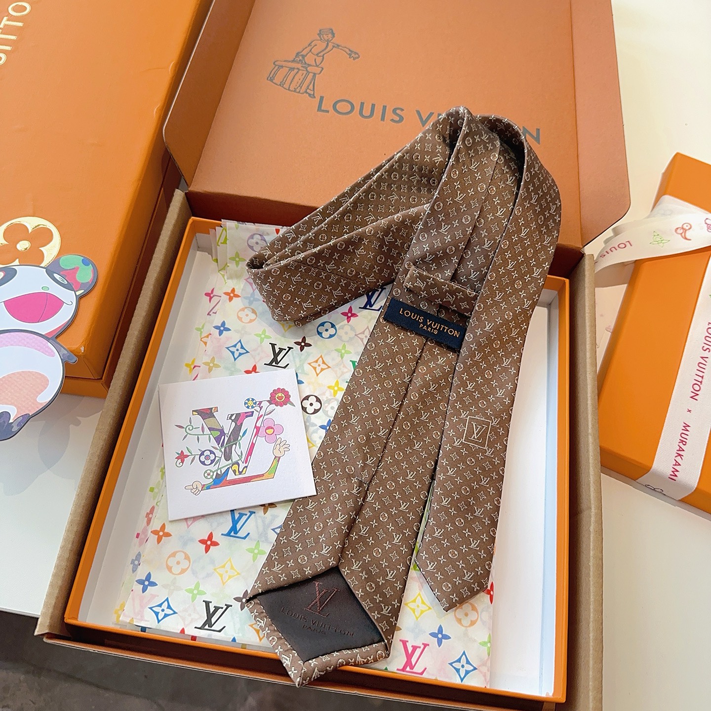 特价 LV老花领带 ，路易威登经典领带👔老花提花设计，男士必备单品超时尚！高端品质 版型面料都达到品牌标