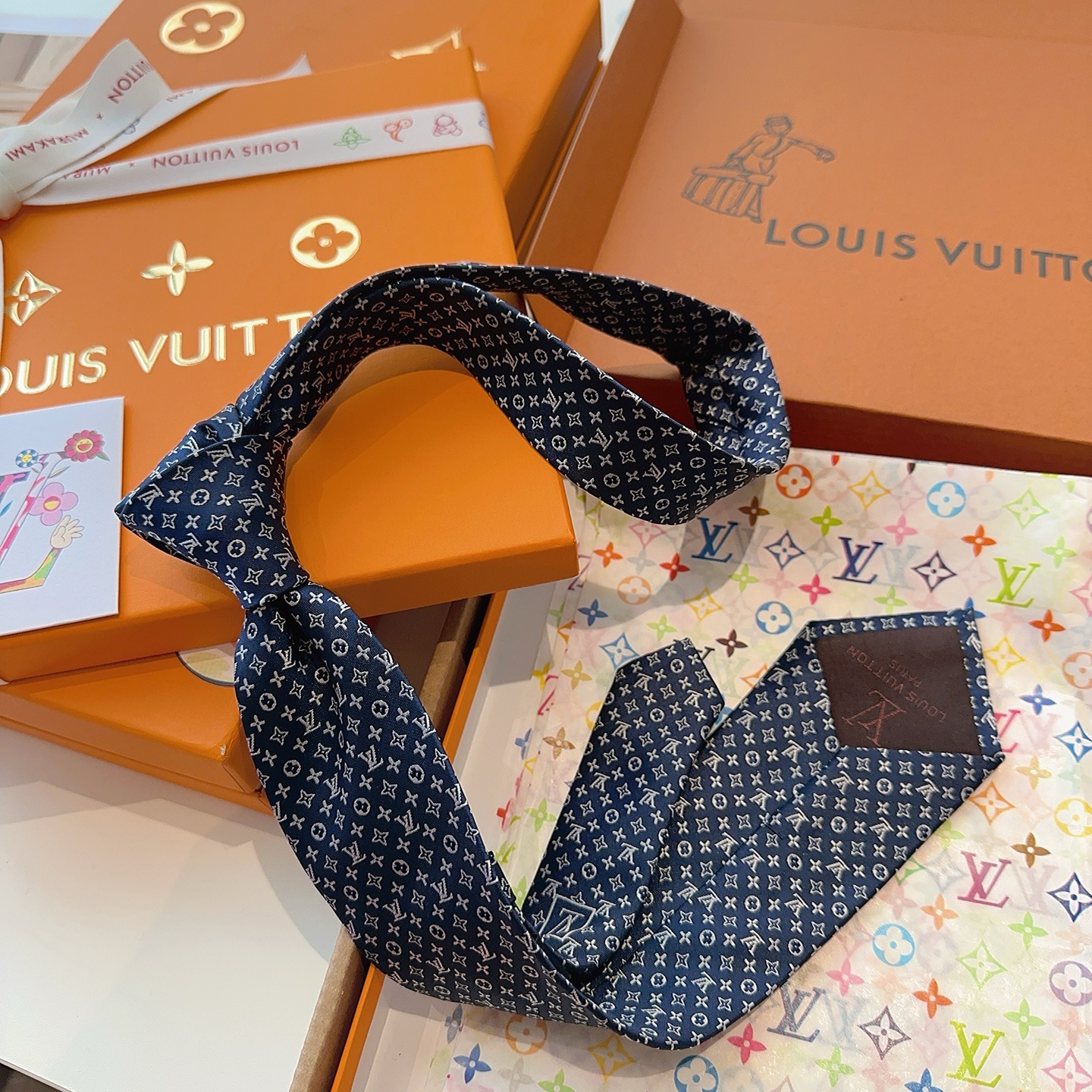 特价 LV老花领带 ，路易威登经典领带👔老花提花设计，男士必备单品超时尚！高端品质 版型面料都达到品牌标