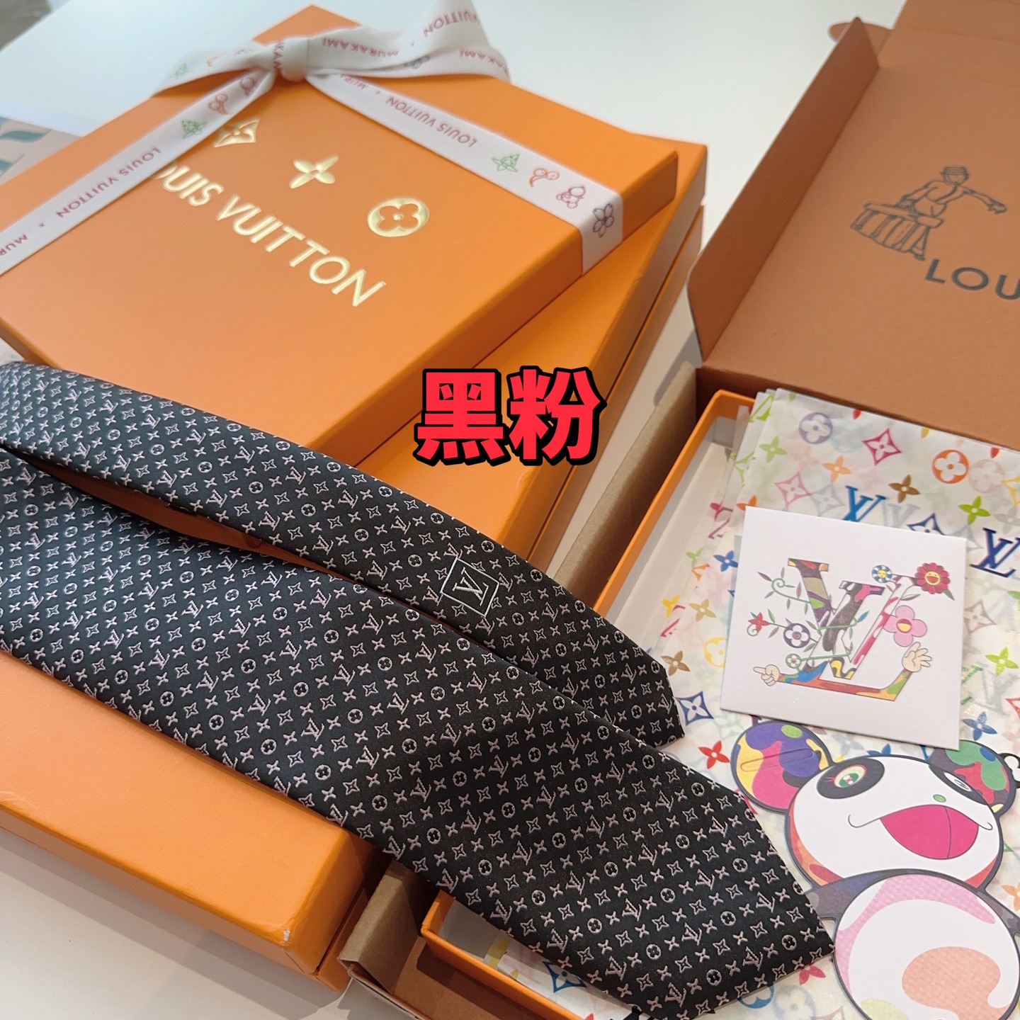 特价 LV老花领带 ，路易威登经典领带👔老花提花设计，男士必备单品超时尚！高端品质 版型面料都达到品牌标