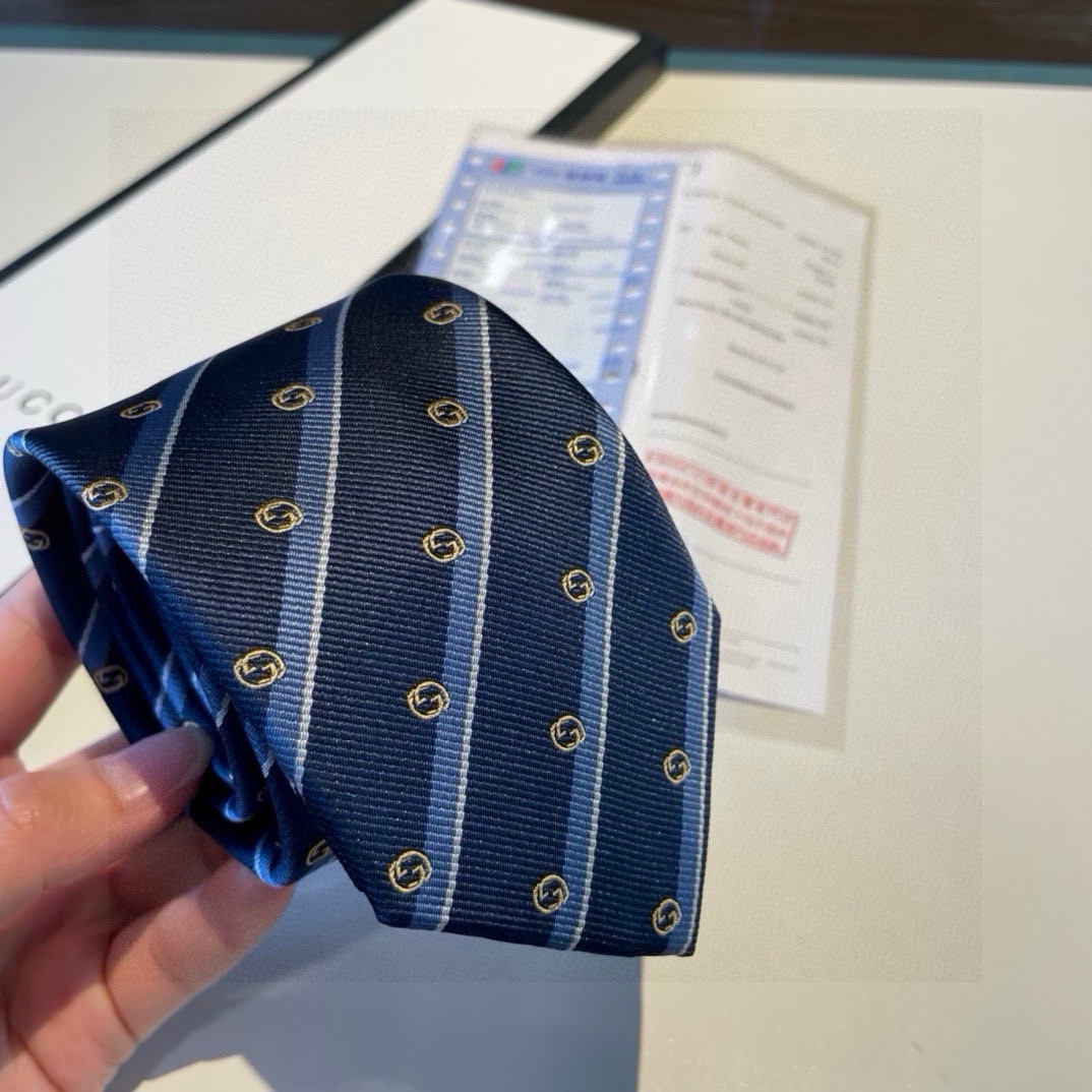 特价 G家专柜新款 男士领带👔👔，稀有采用经典小G LOGO提花展现精湛手工与时尚优雅的理想选择，这款领