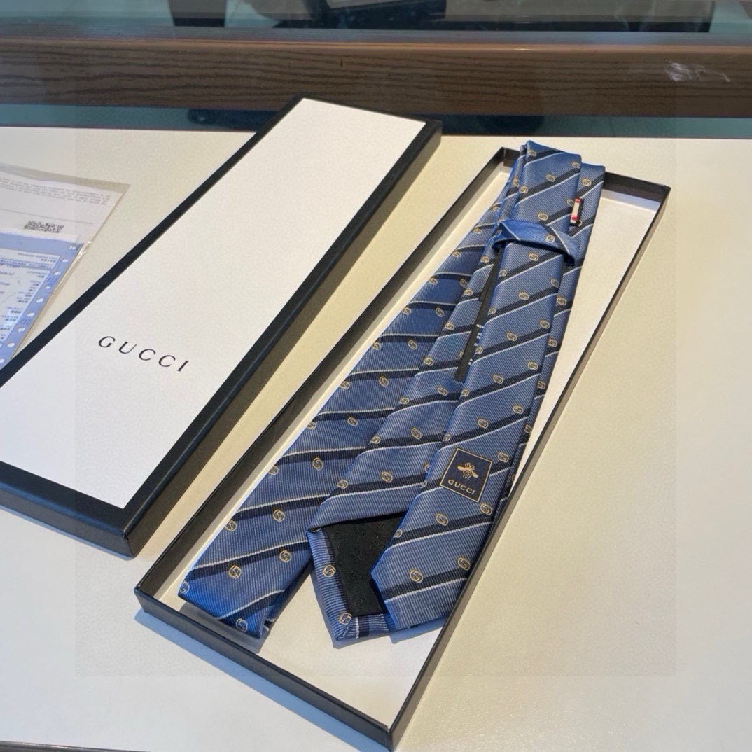 特价 G家专柜新款 男士领带👔👔，稀有采用经典小G LOGO提花展现精湛手工与时尚优雅的理想选择，这款领