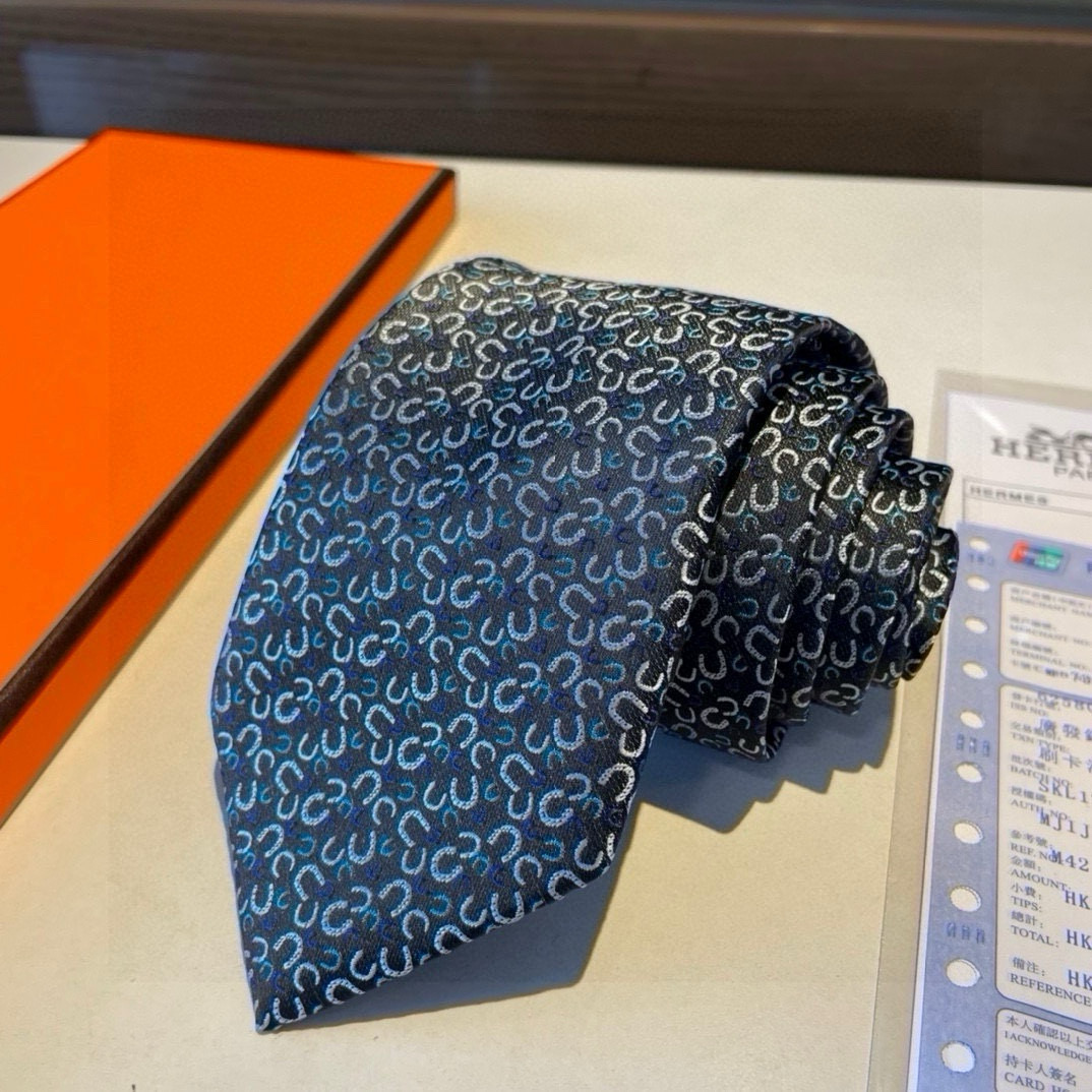 特价 爱马仕男士新款领带系列👔👔，让男士可以充分展示自己个性。100%顶级斜纹真丝手工定制‼