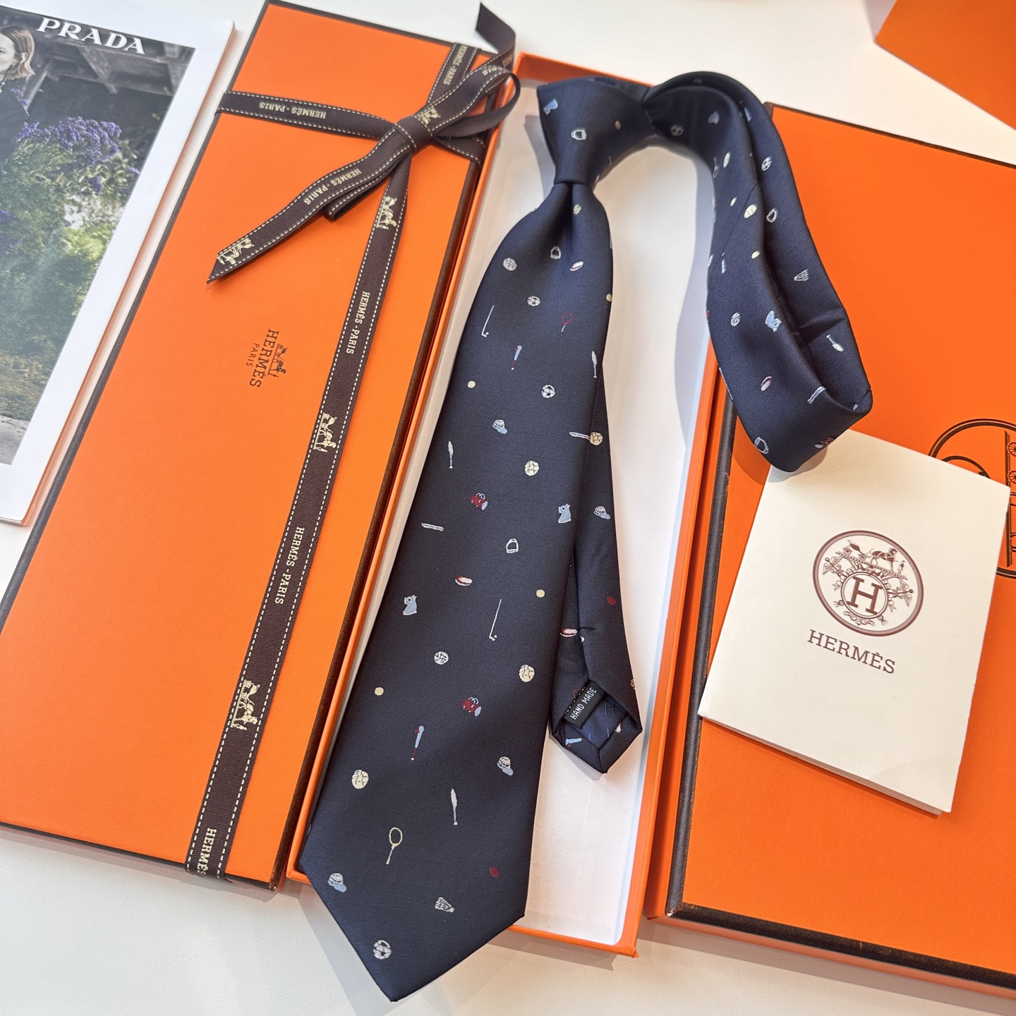 特价特 爱马仕奥运主题 男士新款领带系列👔👔，稀有H家每年都有一千条不同印花的领带面世，从最初的多以几何
