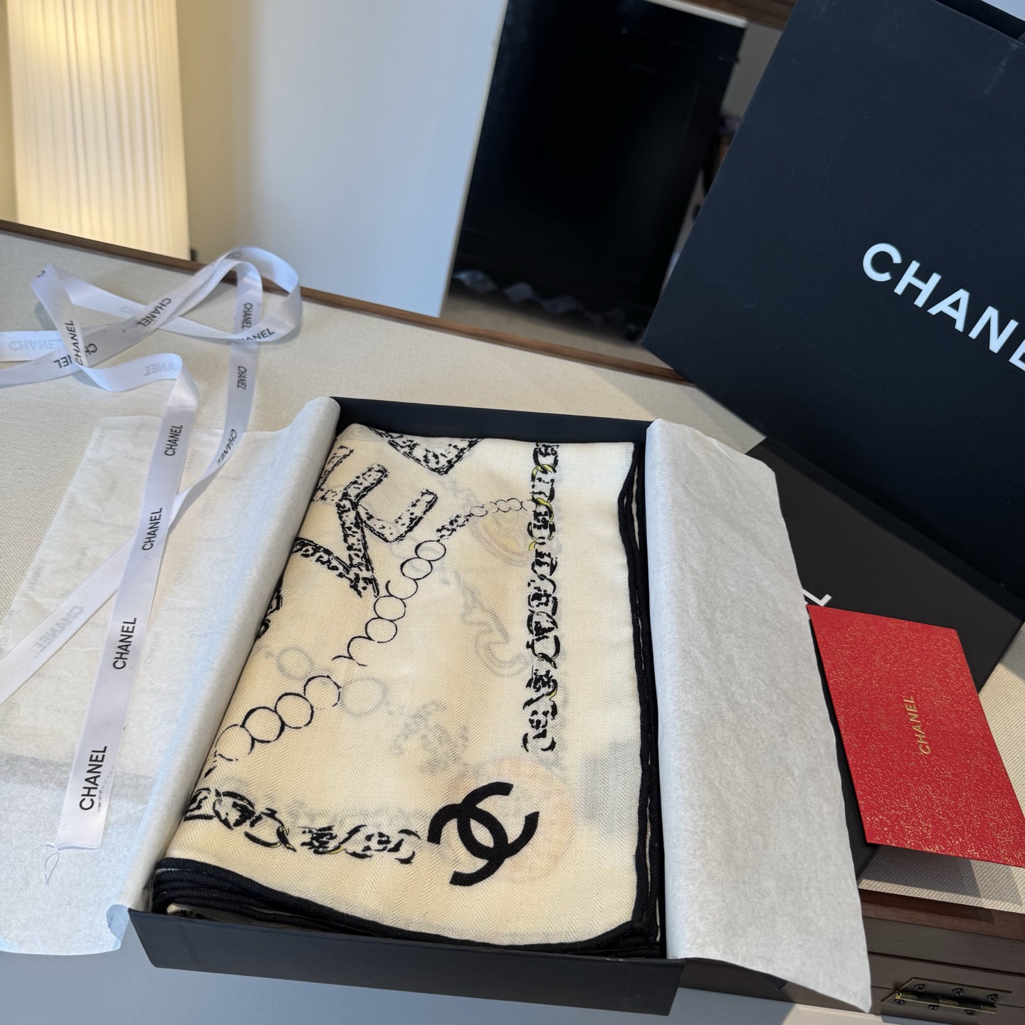✨✨【▪️ 优雅型格！这份魅力绝对是艺术大师级才能创作的一线水准❗️】太佩服Chanel这位设计师了，出