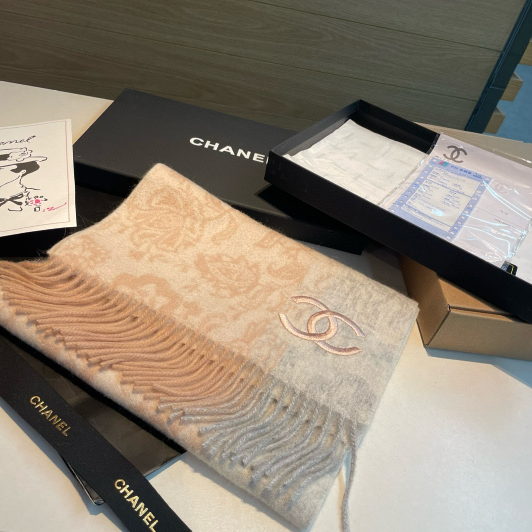 【CHANEL·香奈儿 】喜欢有颜值，高质量的亲可入手，名媛单品，无论怎么搭配都是满满的气质感，100%