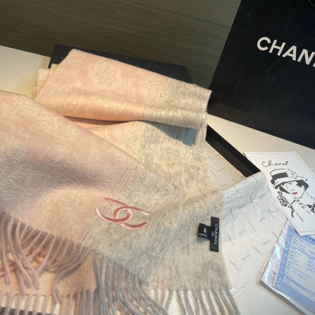 【CHANEL·香奈儿 】喜欢有颜值，高质量的亲可入手，名媛单品，无论怎么搭配都是满满的气质感，100%