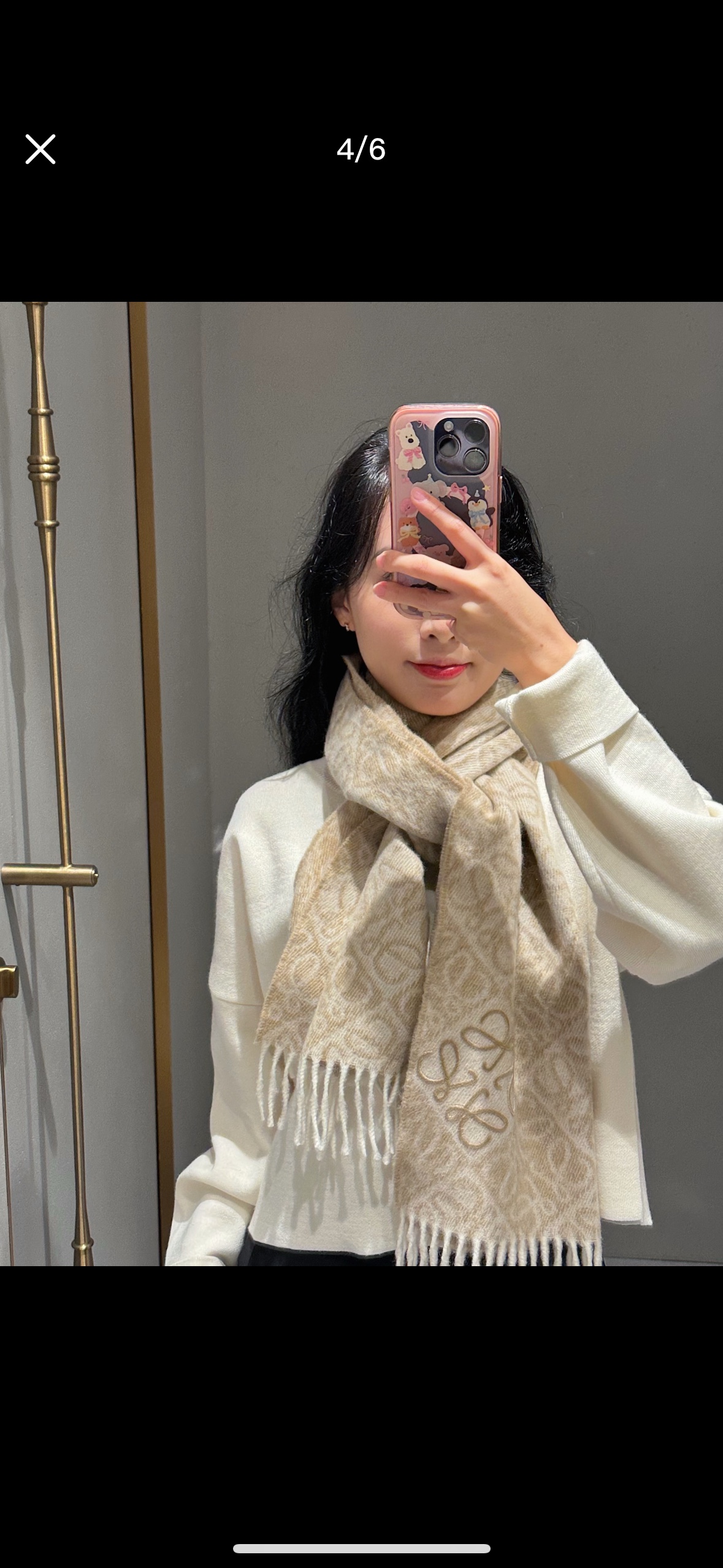 罗意威LOEWE2025最新款最火围巾，双面羊毛和羊绒围巾，点缀双色格纹 Anagram 缇花图案。奶茶