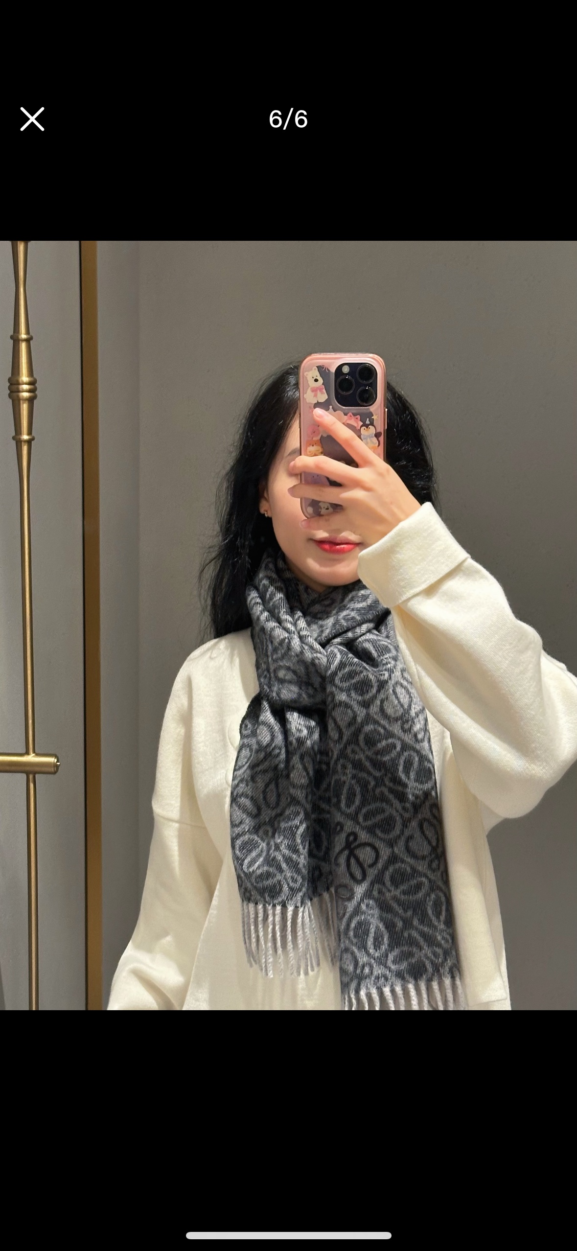 罗意威LOEWE2025最新款最火围巾，双面羊毛和羊绒围巾，点缀双色格纹 Anagram 缇花图案。奶茶