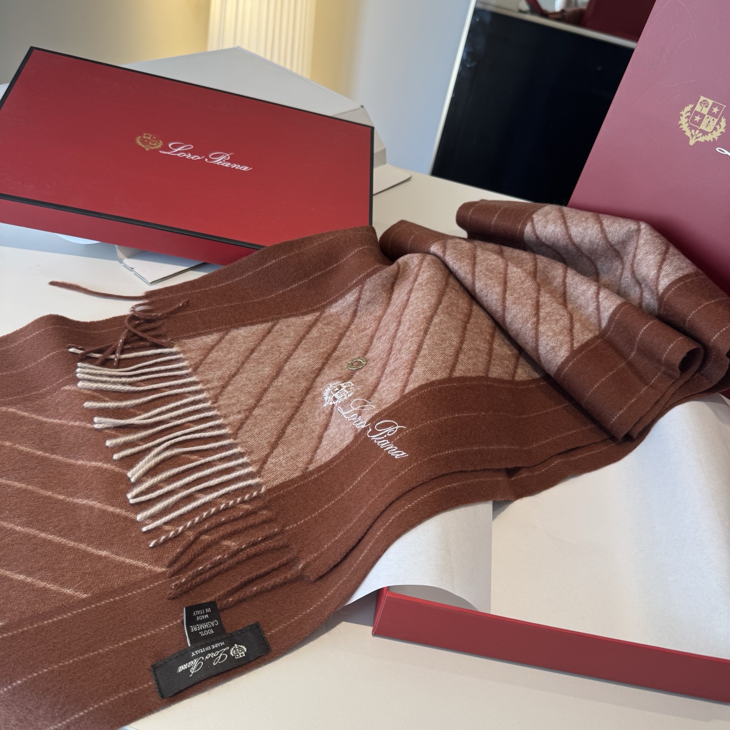 🆕Loro Piana · 诺悠翩雅【贸易公司尾单，极品山羊绒围巾披肩】送人自留都太高大上了😍重磅上新，