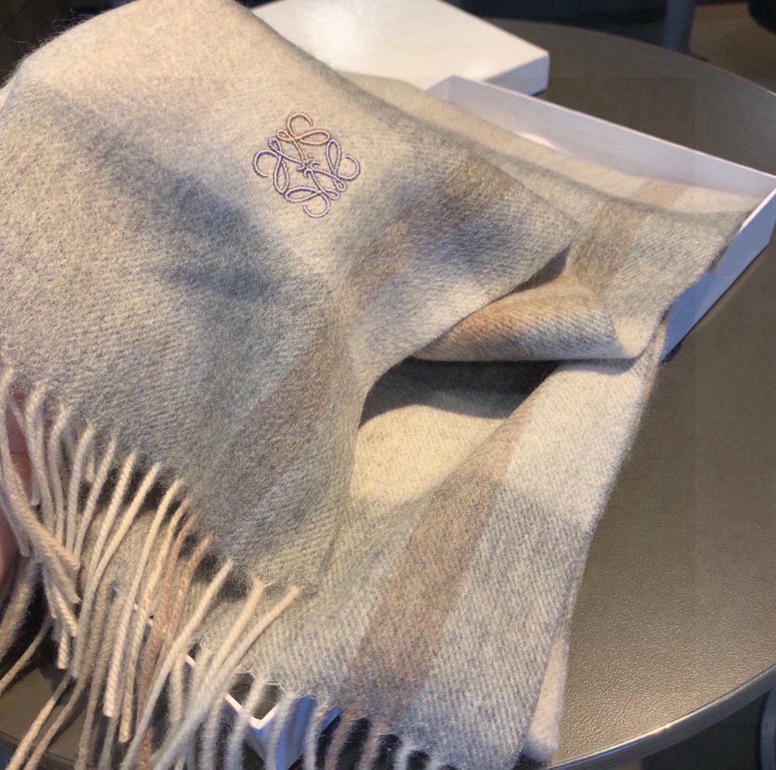 🆕 【重磅推荐❗️LOEWE · 罗意威】炒鸡高级感，名媛白富美必备❗️】拿到手你就懂我说的了，100%