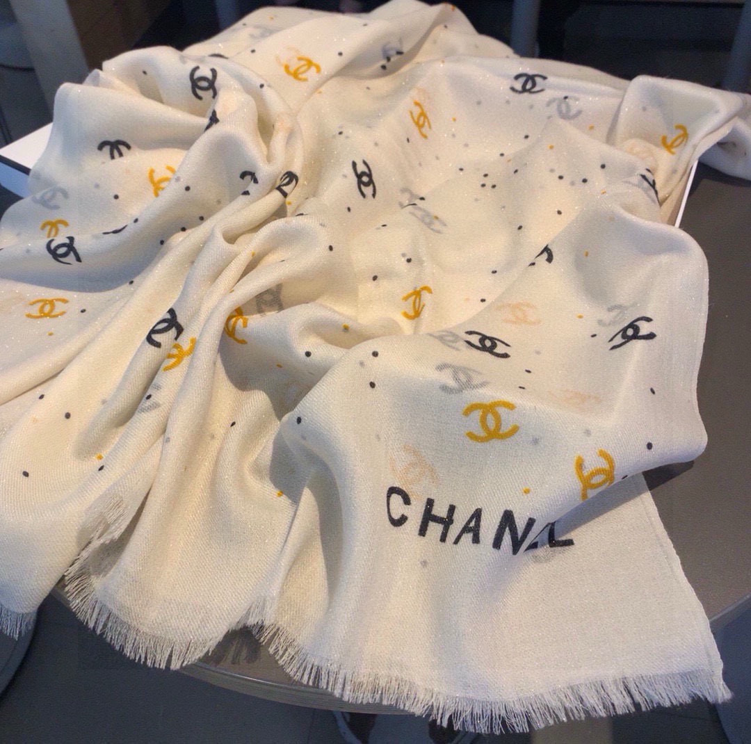 上新🌟 会发光发亮的围巾 💄💋新款客供银线💖羊绒面料长巾 😘美翻了[流泪]御用殿堂级极‼新款专柜在售 纯