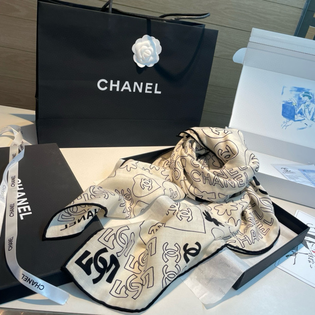 【Chanel】 经典茶花优雅Coco风，Chanel最新菱格丝绒大方巾~气质到骨子里，香奶奶新一季的面