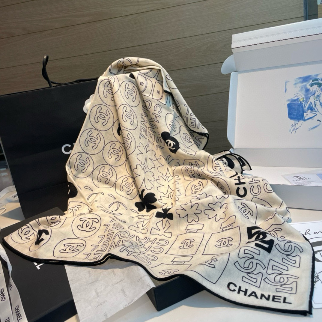 【Chanel】 经典茶花优雅Coco风，Chanel最新菱格丝绒大方巾~气质到骨子里，香奶奶新一季的面