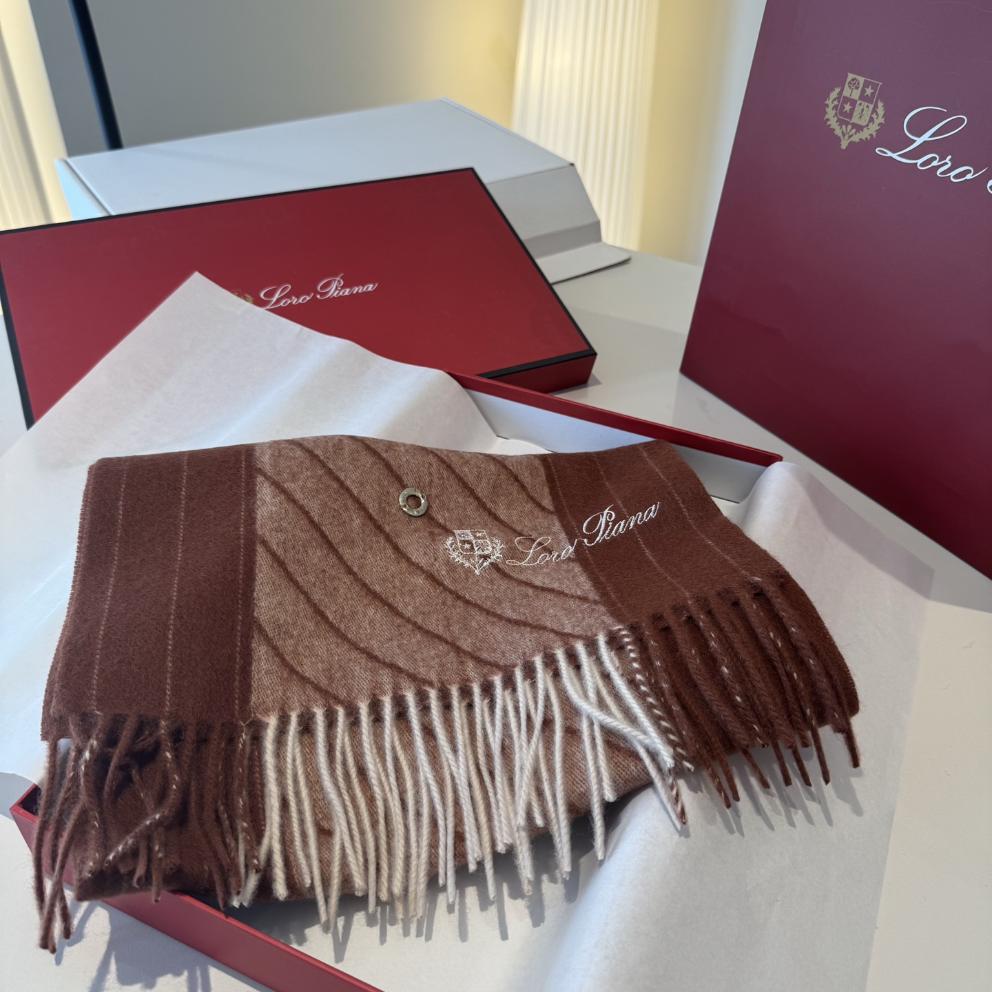 🆕Loro Piana · 诺悠翩雅【贸易公司尾单，极品山羊绒围巾披肩】送人自留都太高大上了😍重磅上新，