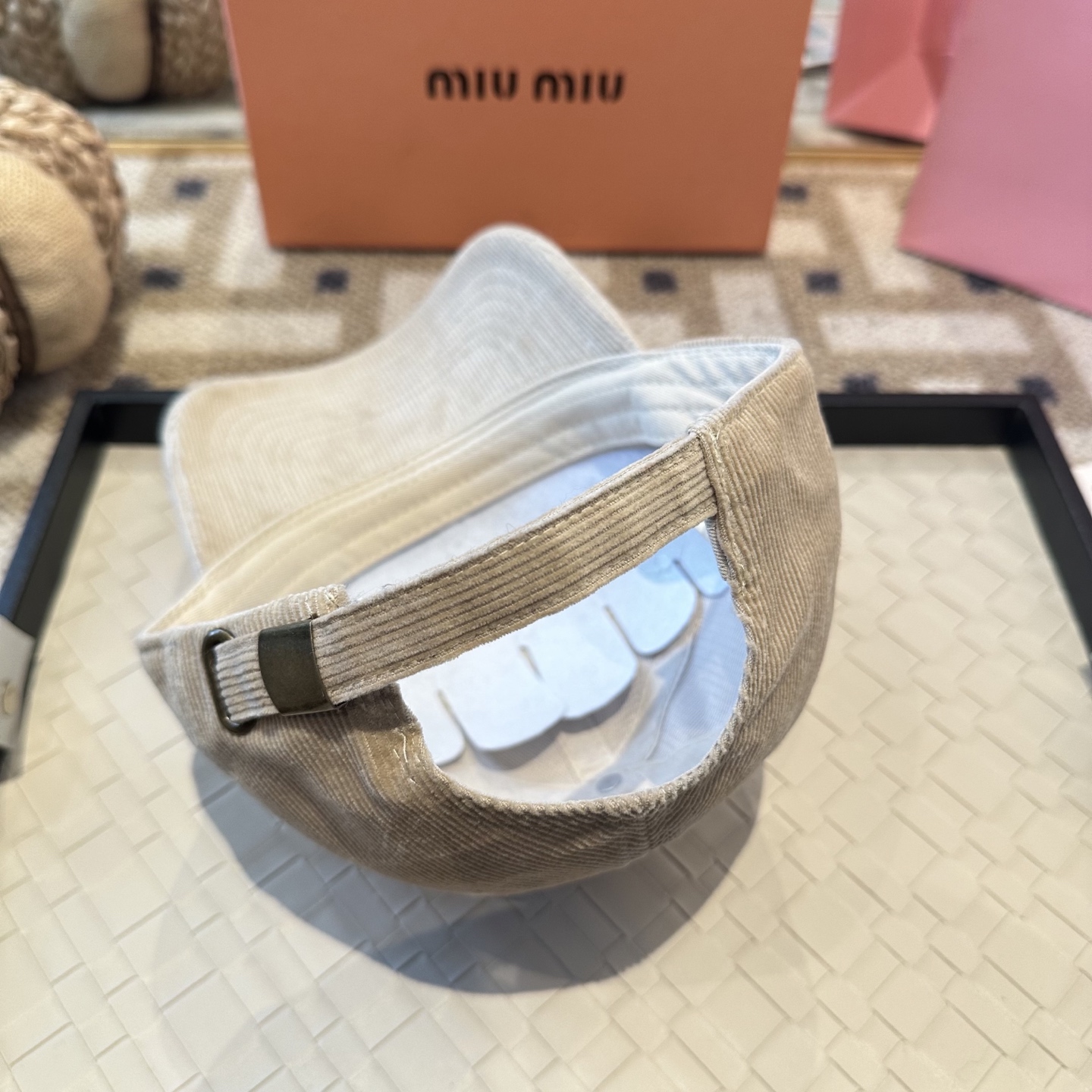 谬谬miumiu 原单 新款棒球帽，正品开模订制，原版做工细致质量超赞！
