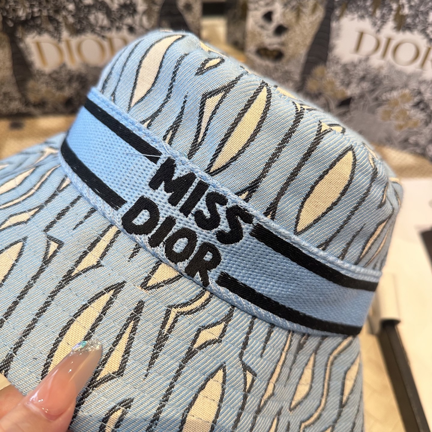 Dior 迪奥 新款原单渔夫帽， 精致純也格调很有感觉，很酷很时尚，专柜断货热门，质量超赞