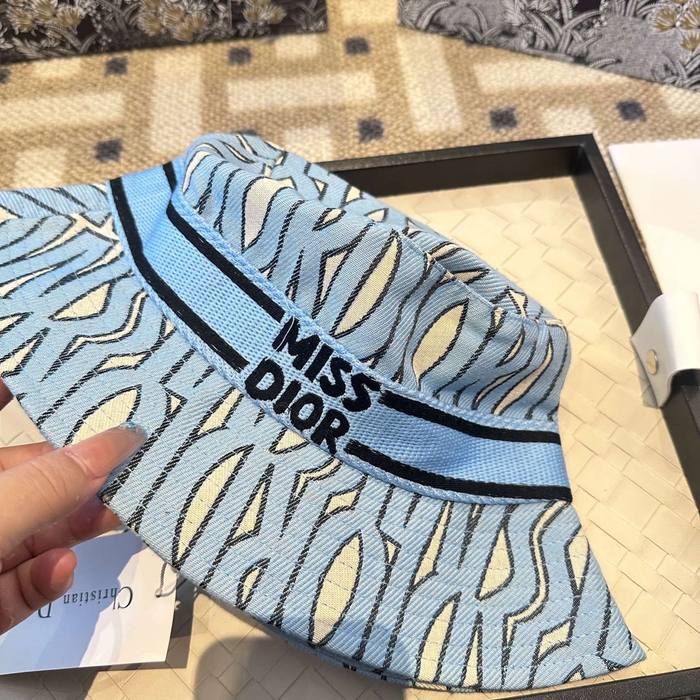 Dior 迪奥 新款原单渔夫帽， 精致純也格调很有感觉，很酷很时尚，专柜断货热门，质量超赞