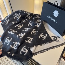 🆕 原单𝑪𝒉 50*200cm.100%山羊绒 精选顶级山羊绒/绵羊毛/桑蚕丝,融合精湛工艺。触感细腻柔滑,轻盈无负 🆕 原单𝑪𝒉 50*200cm.100%山羊绒 精选顶级山羊绒/绵羊毛/桑蚕丝,融合精湛工艺。触感细腻柔滑,轻盈无负