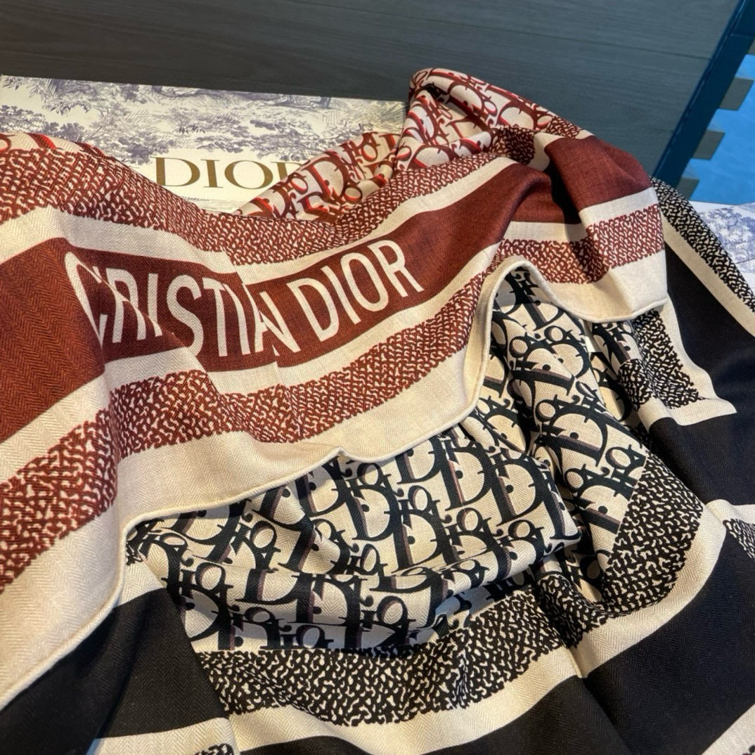 🆕  推荐💕140丝绒方巾双面异色羊绒方巾‼️D家ZG爆款立体呈现图案纹路实物档次极高特殊工艺高端研发惊艳问世特殊尖端工