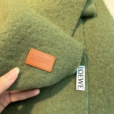 【▪❤️️Loewe超美新款马海毛围巾!超级推荐入手!】质感好货!罗意威主打的马海毛围巾~据说超难买哦!!打了好多次版! 【▪❤️️Loewe超美新款马海毛围巾!超级推荐入手!】质感好货!罗意威主打的马海毛围巾~据说超难买哦!!打了好多次版!