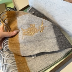 ✨✨Burberry · 巴宝莉双面围巾❗好看的要疯掉了,太有型太有魅力了❗❗非常斯文时尚的秋冬单品!真的很喜欢,非常C ✨✨Burberry · 巴宝莉双面围巾❗好看的要疯掉了,太有型太有魅力了❗❗非常斯文时尚的秋冬单品!真的很喜欢,非常C