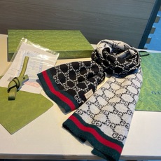 Gucci。原单!重磅推荐!新款针织围巾!低调的奢侈感。极品柔美精英高手级别的时髦感围巾!这款Gucci羊绒提花围巾越看 Gucci。原单!重磅推荐!新款针织围巾!低调的奢侈感。极品柔美精英高手级别的时髦感围巾!这款Gucci羊绒提花围巾越看