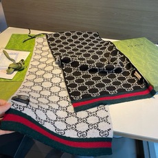 Gucci。原单!重磅推荐!新款针织围巾!低调的奢侈感。极品柔美精英高手级别的时髦感围巾!这款Gucci羊绒提花围巾越看 Gucci。原单!重磅推荐!新款针织围巾!低调的奢侈感。极品柔美精英高手级别的时髦感围巾!这款Gucci羊绒提花围巾越看