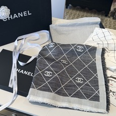 香奈儿上新❤️ 【Chanel】 经典茶花优雅Coco风,Chanel最新丝绒大方巾~气质到骨子里,香奶奶新一季的面料 香奈儿上新❤️ 【Chanel】 经典茶花优雅Coco风,Chanel最新丝绒大方巾~气质到骨子里,香奶奶新一季的面料
