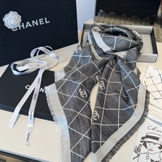 香奈儿上新❤️ 【Chanel】 经典茶花优雅Coco风,Chanel最新丝绒大方巾~气质到骨子里,香奶奶新一季的面料 香奈儿上新❤️ 【Chanel】 经典茶花优雅Coco风,Chanel最新丝绒大方巾~气质到骨子里,香奶奶新一季的面料