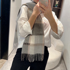 罗意威。【男女围巾】怒赞自留,难得的高端男款!家属福利!非常正的围巾~面料大爱,非常柔软细腻舒服,轻度水波纹!大气简约, 罗意威。【男女围巾】怒赞自留,难得的高端男款!家属福利!非常正的围巾~面料大爱,非常柔软细腻舒服,轻度水波纹!大气简约,