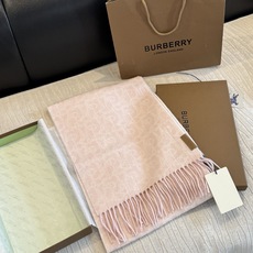 Burberry巴宝莉 围巾🧣难得的高端款!家属福利!非常正的男士围巾~面料大爱,非常柔软细腻舒服,轻度水波纹!大气简约 Burberry巴宝莉 围巾🧣难得的高端款!家属福利!非常正的男士围巾~面料大爱,非常柔软细腻舒服,轻度水波纹!大气简约