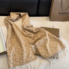 Burberry巴宝莉 围巾🧣难得的高端款!家属福利!非常正的男士围巾~面料大爱,非常柔软细腻舒服,轻度水波纹!大气简约 Burberry巴宝莉 围巾🧣难得的高端款!家属福利!非常正的男士围巾~面料大爱,非常柔软细腻舒服,轻度水波纹!大气简约