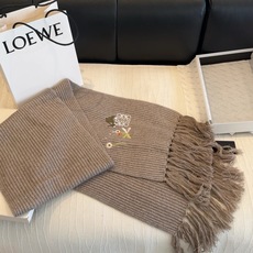 Loewe✖️Sunafujita联名款 小兔花卉刺绣流苏 原单!重磅推荐!新款针织围巾!低调的奢侈感。极品柔美精英高手 Loewe✖️Sunafujita联名款 小兔花卉刺绣流苏 原单!重磅推荐!新款针织围巾!低调的奢侈感。极品柔美精英高手