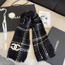 😘新款 搭配利器🆕🆕 香奈儿系列货 专供vip 产品 ♥顶级苏格兰进口绵羊毛 纹路织法使围巾赋有弹性且柔软亲肤 😘新款 搭配利器🆕🆕 香奈儿系列货 专供vip 产品 ♥顶级苏格兰进口绵羊毛 纹路织法使围巾赋有弹性且柔软亲肤