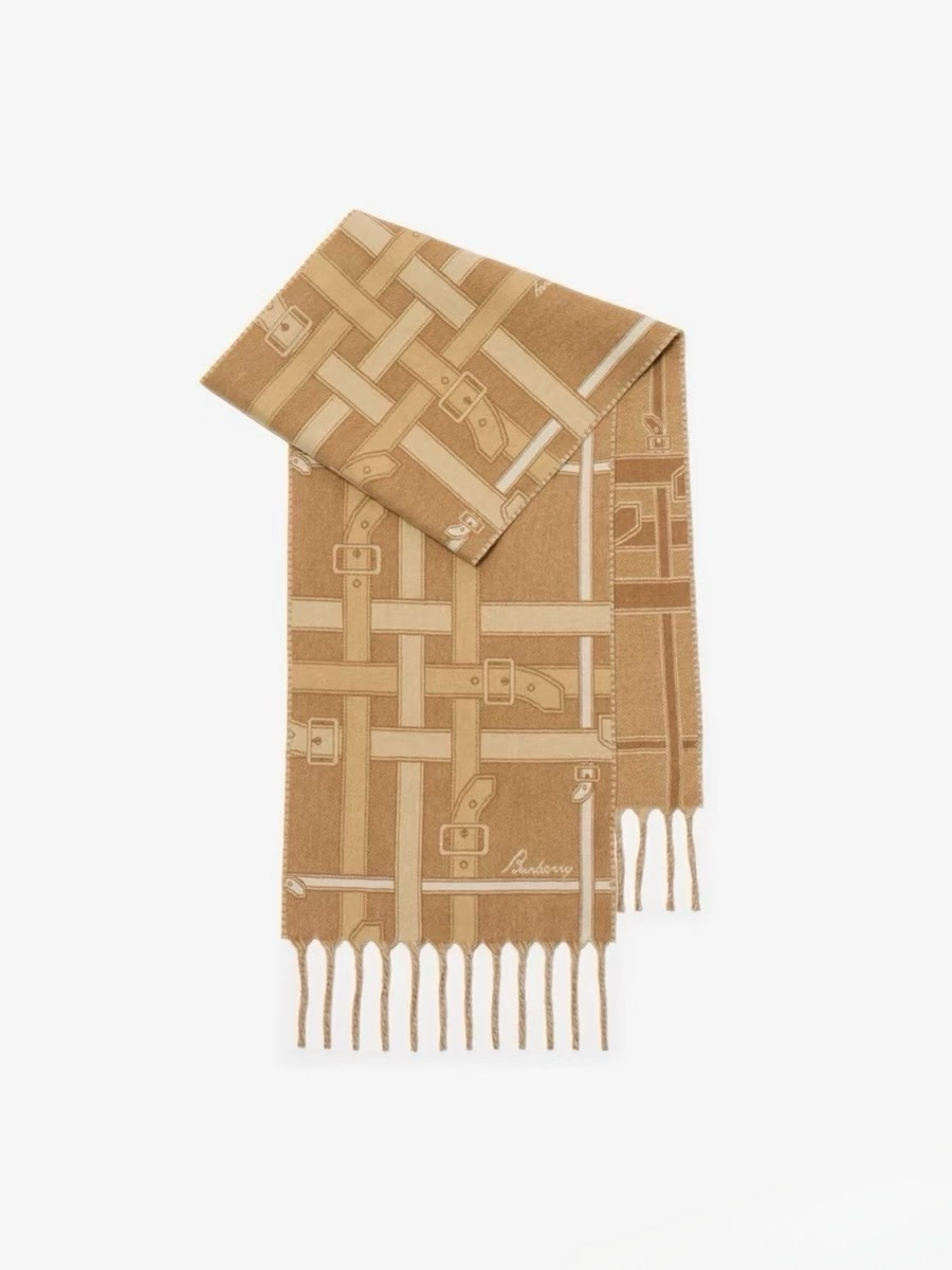 Burberry巴宝莉 围巾 .100%山羊绒 双面羊绒围巾，双面两用设计，一面装饰 Burberry 条纹、专属标识和