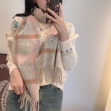 上新!Loewe · 罗意威️难得一见的温柔配色,低调又不失优雅❗️】重点推荐❗️双面配色,一条围巾两种风格搭配,高级舒 上新!Loewe · 罗意威️难得一见的温柔配色,低调又不失优雅❗️】重点推荐❗️双面配色,一条围巾两种风格搭配,高级舒