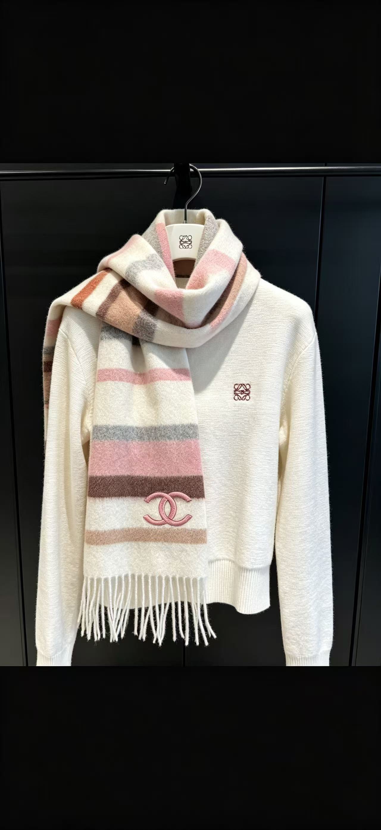 🆕 【CHANEL·香奈儿 】喜欢有颜值，高质量的亲可入手，名媛单品，无论怎么搭配都是满满的气质感，100%极品山羊绒水