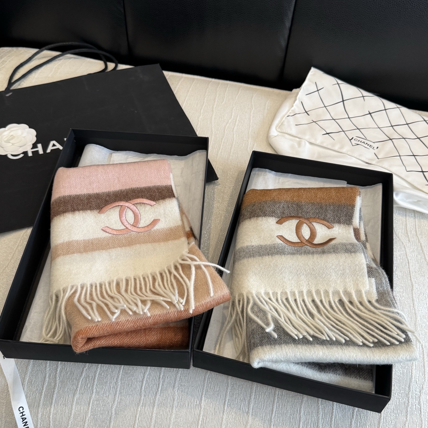 🆕 【CHANEL·香奈儿 】喜欢有颜值，高质量的亲可入手，名媛单品，无论怎么搭配都是满满的气质感，100%极品山羊绒水