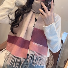 ✨✨爱马仕双面围巾❗好看的要疯掉了,太有型太有魅力了❗❗非常斯文时尚的秋冬单品!真的很喜欢,非常Classical的男款 ✨✨爱马仕双面围巾❗好看的要疯掉了,太有型太有魅力了❗❗非常斯文时尚的秋冬单品!真的很喜欢,非常Classical的男款