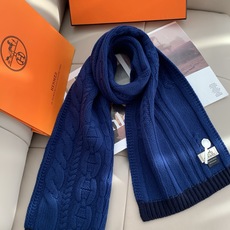 Hermes编织围巾!低调高级秋冬品味!!】爱马仕新款特殊肌理手工编织纹羊绒围巾!!年轻,时髦,自信,有态度。很美啊!! Hermes编织围巾!低调高级秋冬品味!!】爱马仕新款特殊肌理手工编织纹羊绒围巾!!年轻,时髦,自信,有态度。很美啊!!