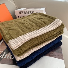 Hermes编织围巾!低调高级秋冬品味!!】爱马仕新款特殊肌理手工编织纹羊绒围巾!!年轻,时髦,自信,有态度。很美啊!! Hermes编织围巾!低调高级秋冬品味!!】爱马仕新款特殊肌理手工编织纹羊绒围巾!!年轻,时髦,自信,有态度。很美啊!!