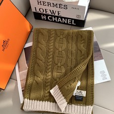 Hermes编织围巾!低调高级秋冬品味!!】爱马仕新款特殊肌理手工编织纹羊绒围巾!!年轻,时髦,自信,有态度。很美啊!! Hermes编织围巾!低调高级秋冬品味!!】爱马仕新款特殊肌理手工编织纹羊绒围巾!!年轻,时髦,自信,有态度。很美啊!!