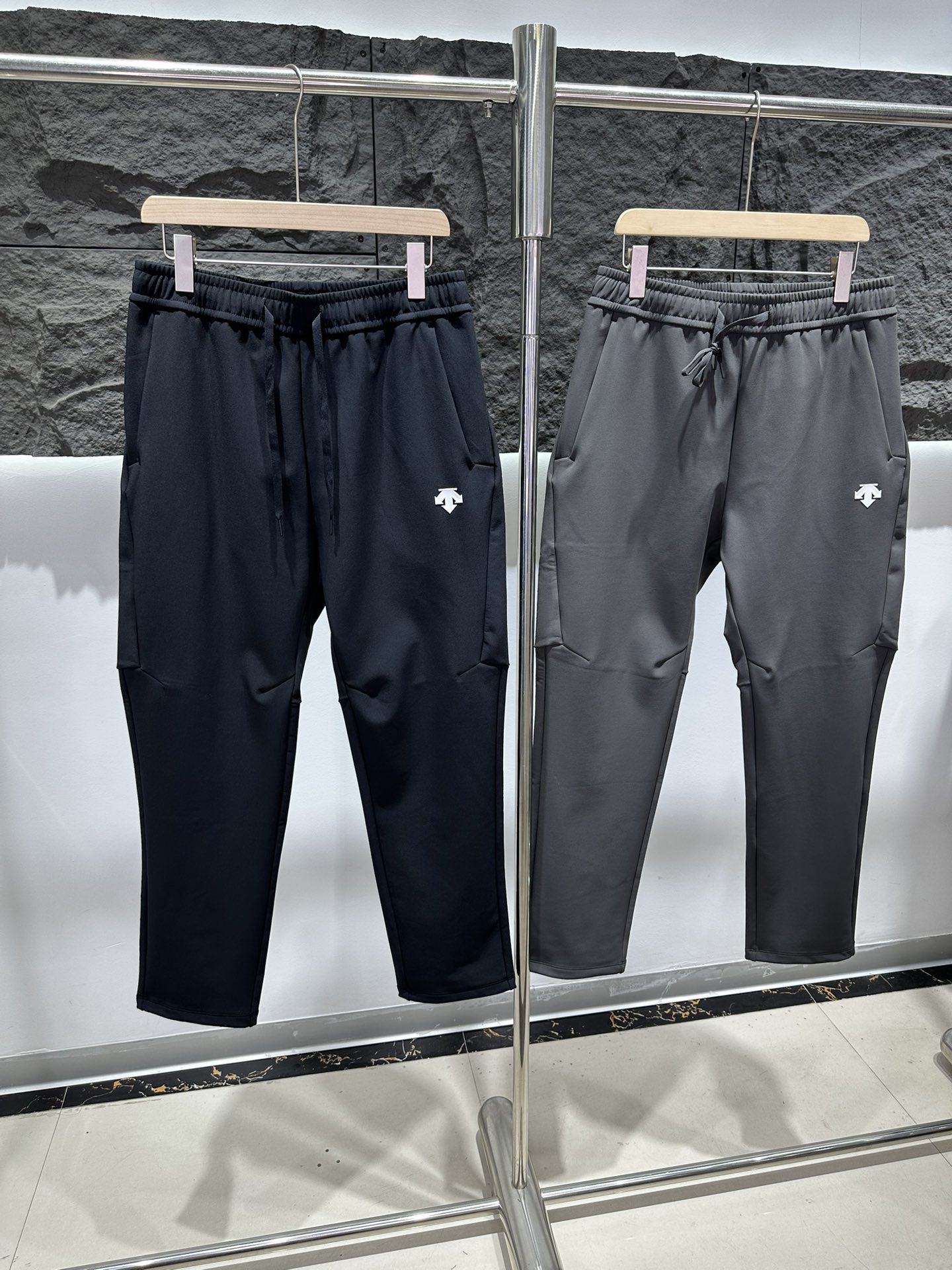 _d919shqHk8j5yINJH460IaFaLFSLVI3FRyPR_7w