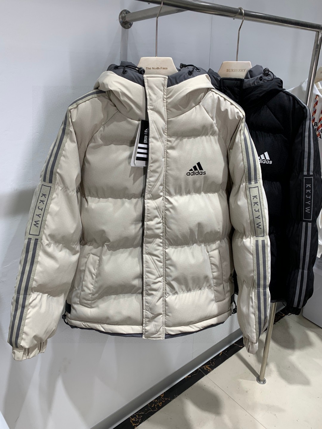 _dtB9sQjnmCmZhVqMsT3WxBDKOIAjQKVL4xMh8yw