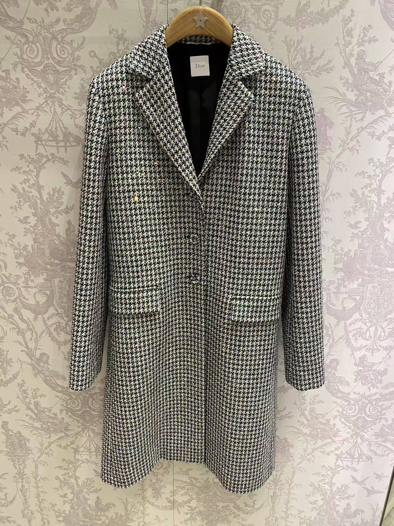 NO:739636,,,19860909,,,Women's clothing